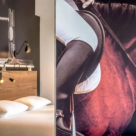 Ibis Styles Saumur Gare Centre Buitenkant foto