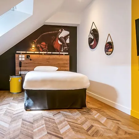 Ibis Styles Saumur Gare Centre Buitenkant foto